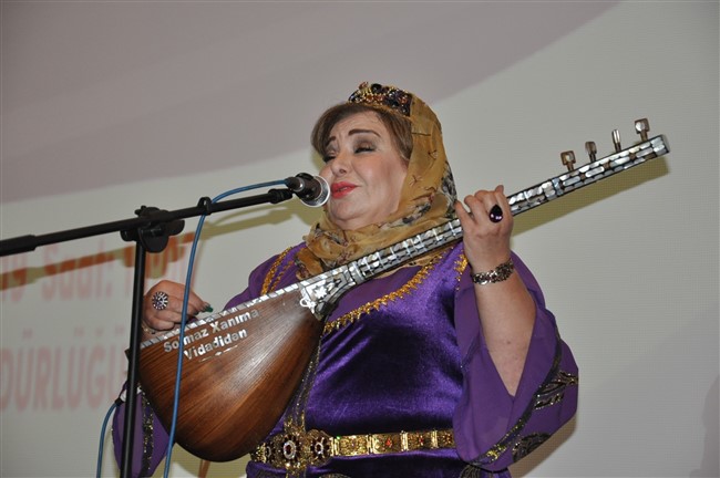kars-asik-senlik-festivali-renkli-goruntulere-sahne-oldu-(5).jpg